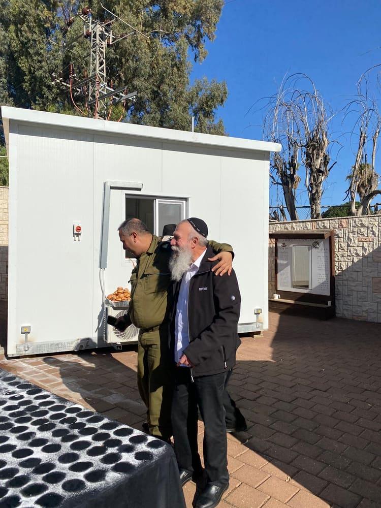 בית חבד במחנה בר-לב 9
